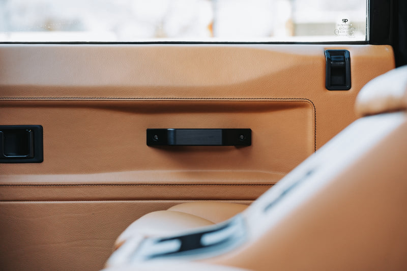 Land Rover Defender Interior Jewelry Kit - D90 - Black, fitted on a Land Rover Defender 90